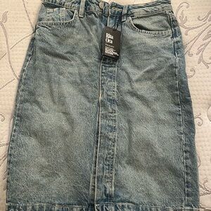 Rita Ora Primark front split skirt